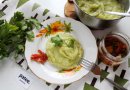 Картофельное пюре с брокколи на сливочном масле и молоке