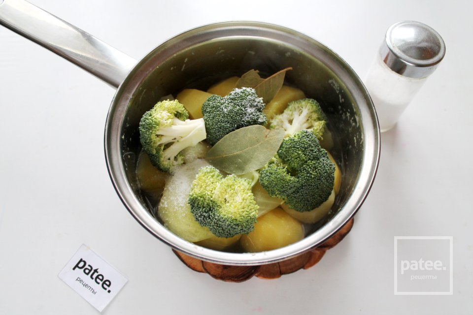 Картофельное пюре с брокколи на сливочном масле и молоке - Шаг 8