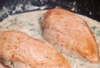 Куриная грудка с шампиньонами в сливочном соусе 🍗