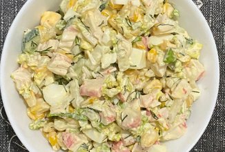 Салат с пекинской капустой и крабовыми палочками