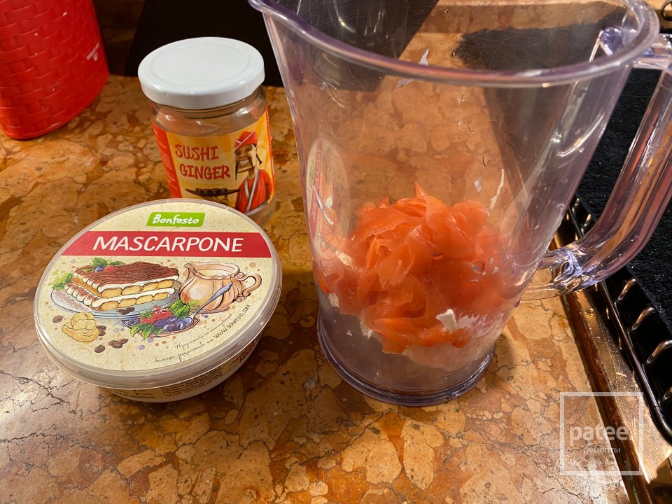 Суфле из сибаса с хрустящим картофелем, имбирным муссом, гороховым пюре за 16 часов - Шаг 10