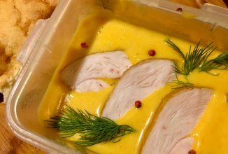 Тыквенный суп с плавленным сыром.