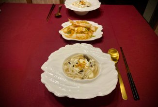 Японская лапша на даси, с сушеным крилем, тофу и быстрая кимчи