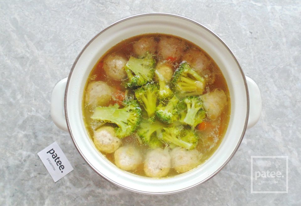 Суп с фрикадельками и брокколи - Шаг 8