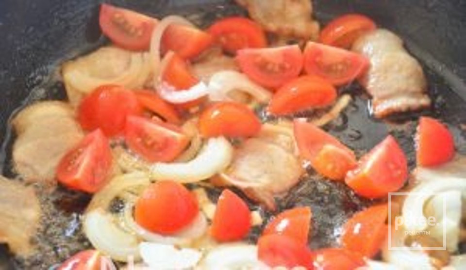 Омлет с беконом и помидорами черри 👍🏼 - Шаг 4