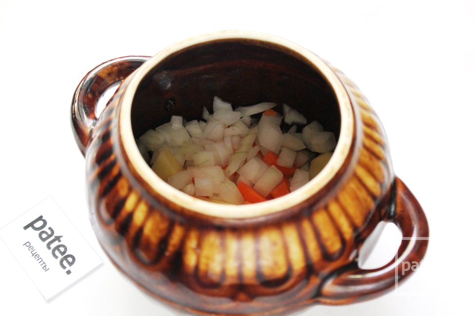 Солянка по-домашнему в горшочках в духовке - Шаг 6