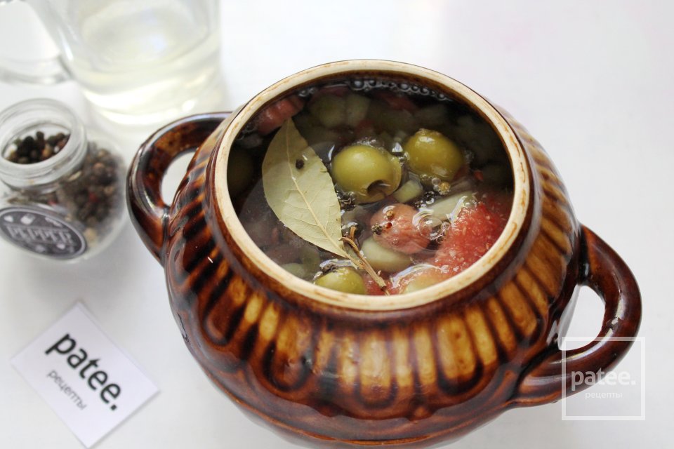 Солянка по-домашнему в горшочках в духовке - Шаг 11