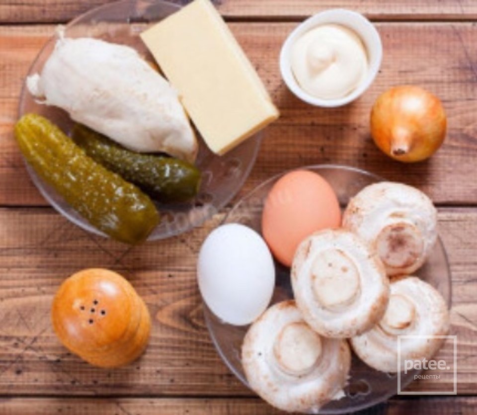 Нежный праздничный салат «Рафаэлло» - Шаг 1