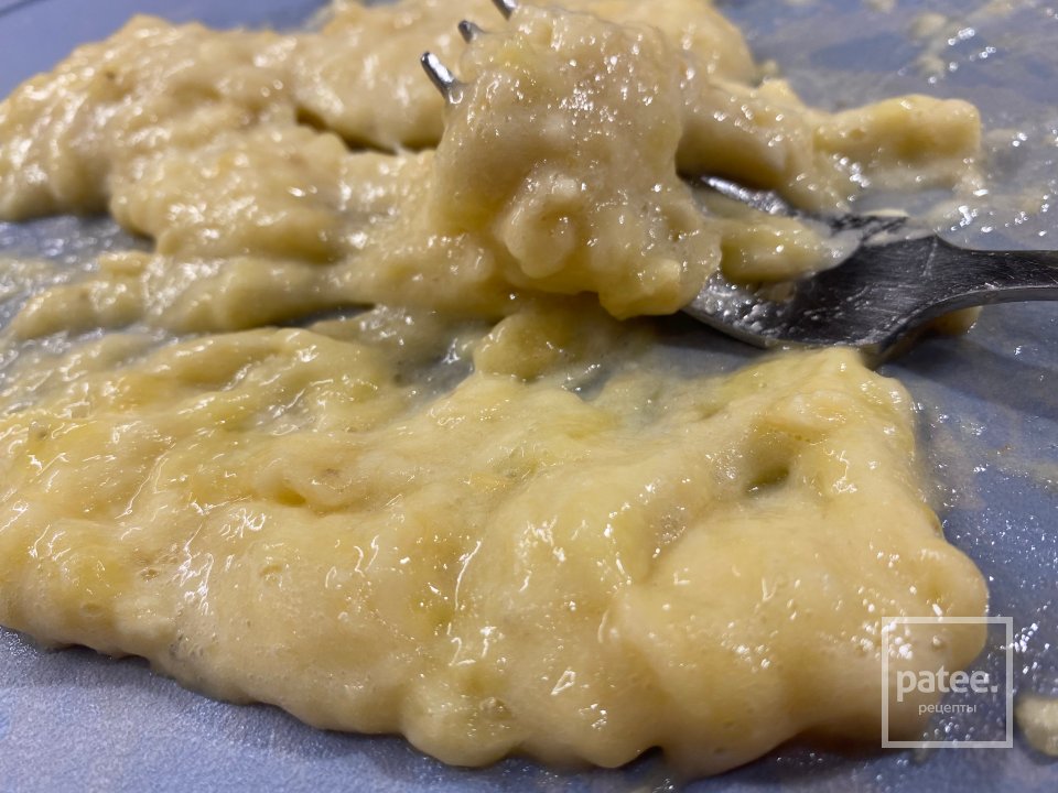 Оладьи из бананов с орехами - Шаг 2