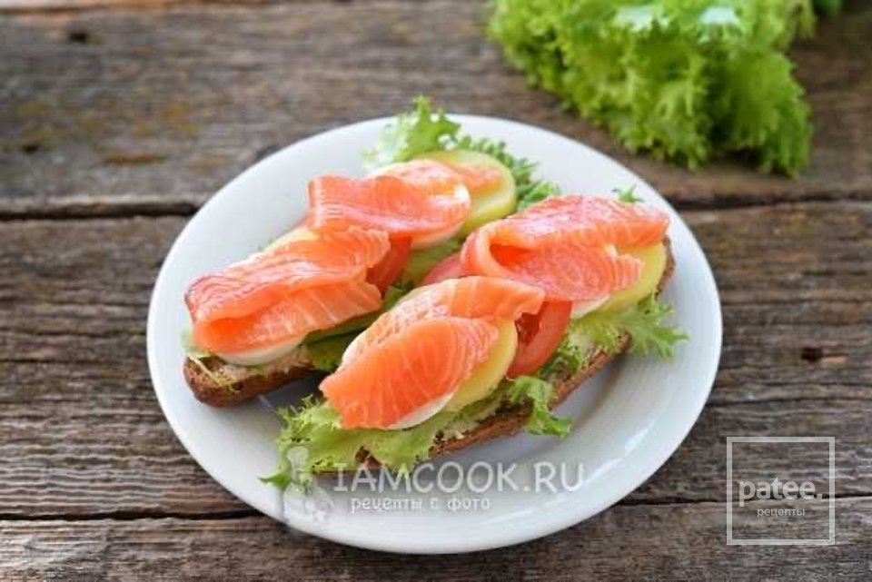 Бутерброды с лососем, картофелем и яйцом 👍🏼 - Шаг 5