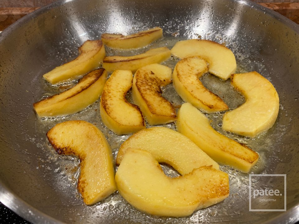 Жареная айва с облачным хлебом из матчи - Шаг 12