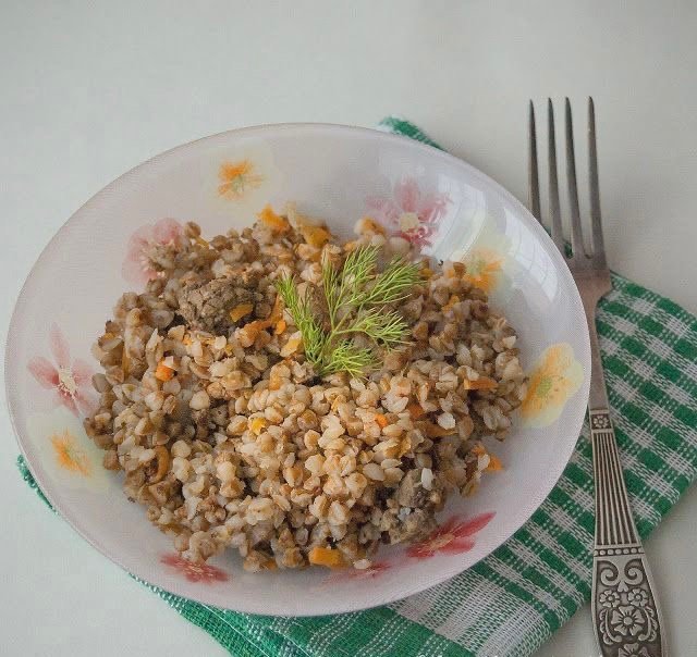 Гречневая каша с гуляшом в мультиварке🥣