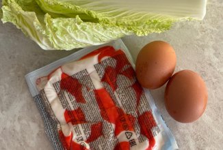 Салат из пекинской капусты и крабовых палочек