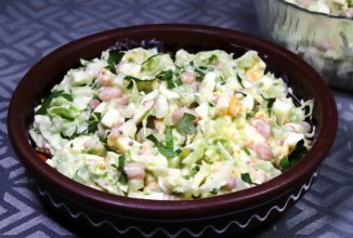Салат за 5 минут с капустой и фасолью