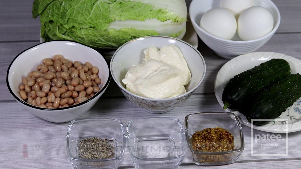 Салат за 5 минут с капустой и фасолью - Шаг 1