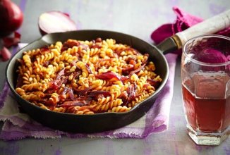 Фузилли с луковым соусом 🍝