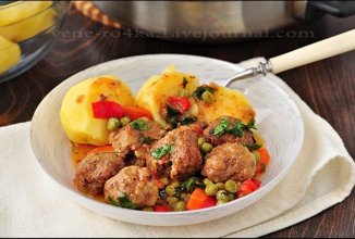 Фрикадельки с овощным рагу 👍🏼