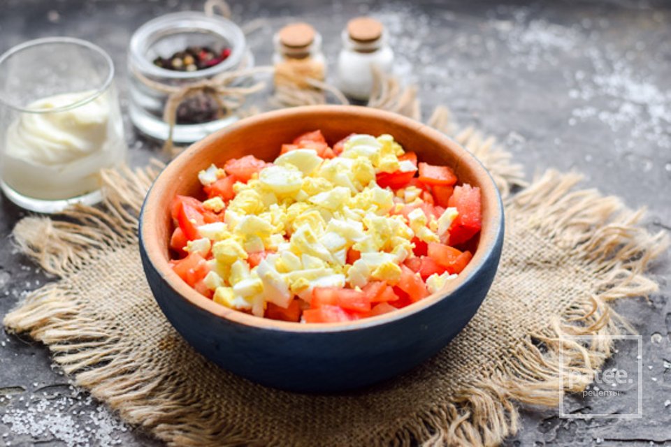 Салат с копченой курицей и помидорами  🥗 - Шаг 4