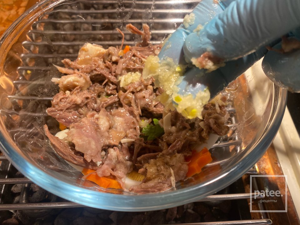 Холодец из свиных ушей и бычьих хвостов - Шаг 15