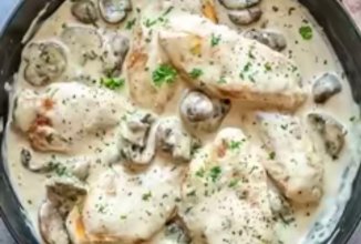 Курица с грибам в сливочном сыре