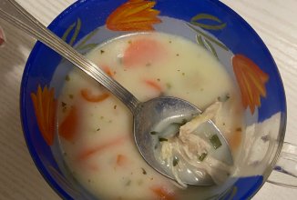 Крем суп с курицей и брокколи