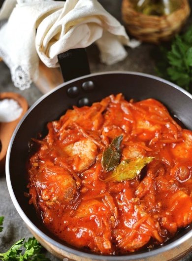 Свиная вырезка в томатном соусе на сковороде 🥩