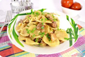 Сметанные галушки с грибной поджаркой 👍🏼