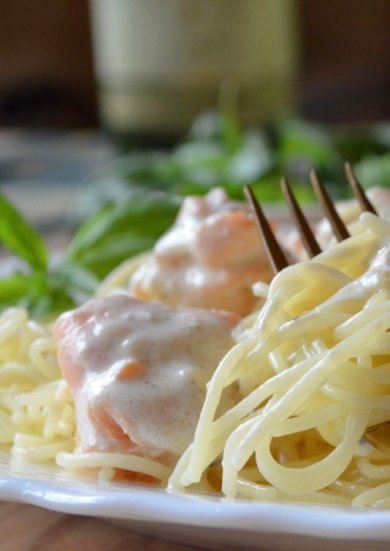 Паста с сёмгой в сливочном соусе 🍝 - Шаг 1