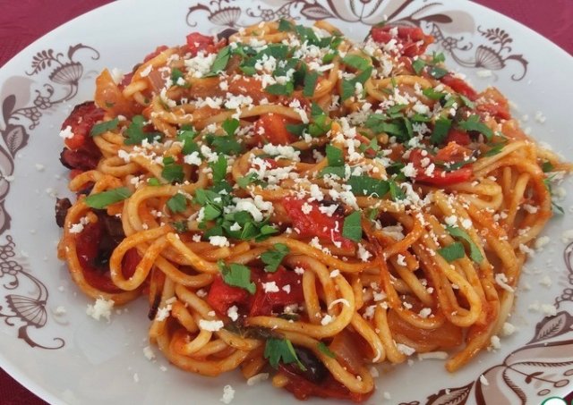 Спагетти с печеным перцем 🍝
