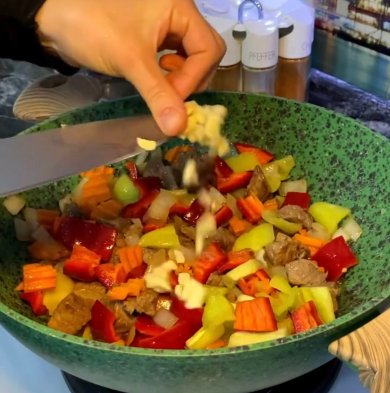 Мясо с рулетиками из теста - Шаг 2