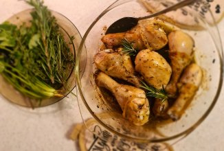 Куриные ножки с розмарином