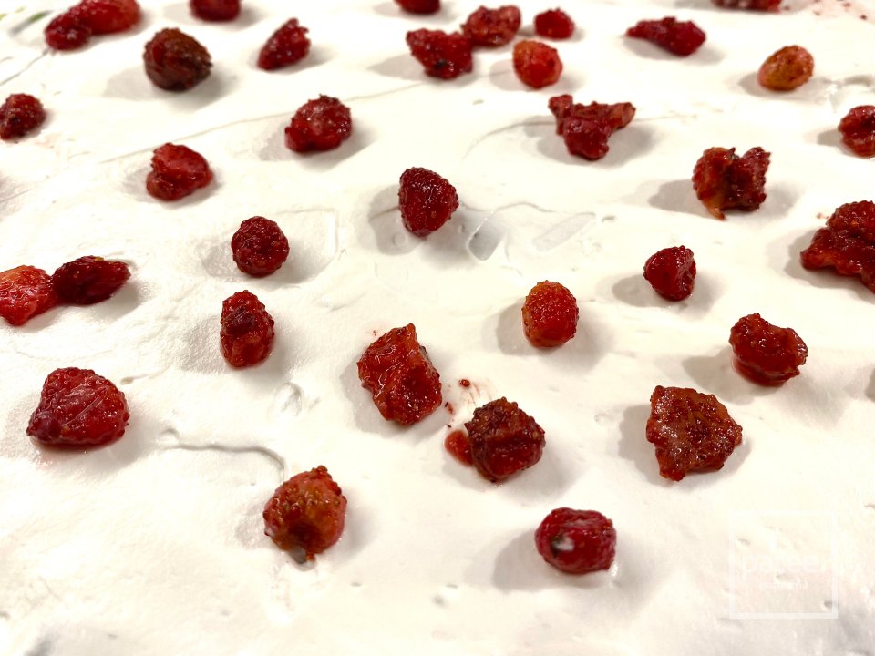 Зимний Земляничный торт из матчи - Шаг 6