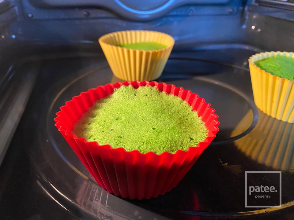 Зимний Земляничный торт из матчи - Шаг 11