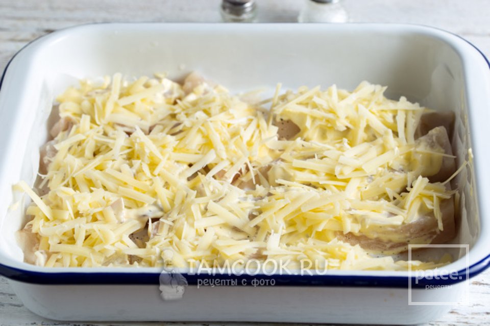 Минтай под майонезом и сыром в духовке 🐟 - Шаг 4