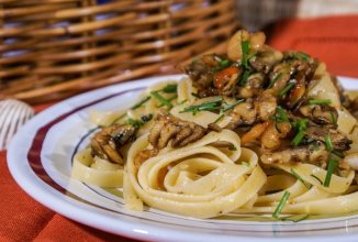 Тальятелле с острым соусом с морепродуктами 🍝