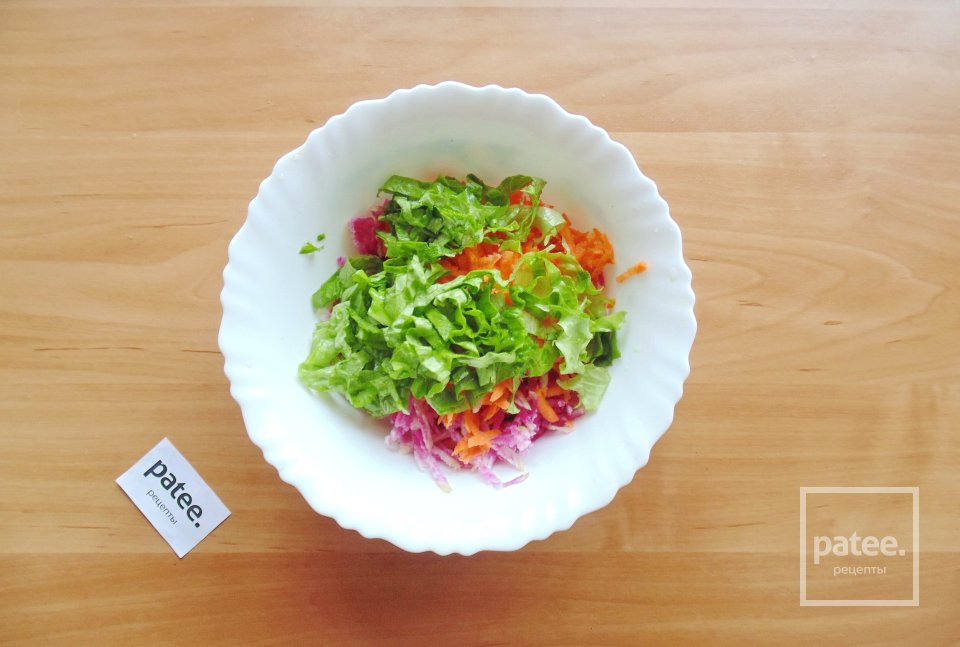 Салат из редьки, моркови и яблока - Шаг 4