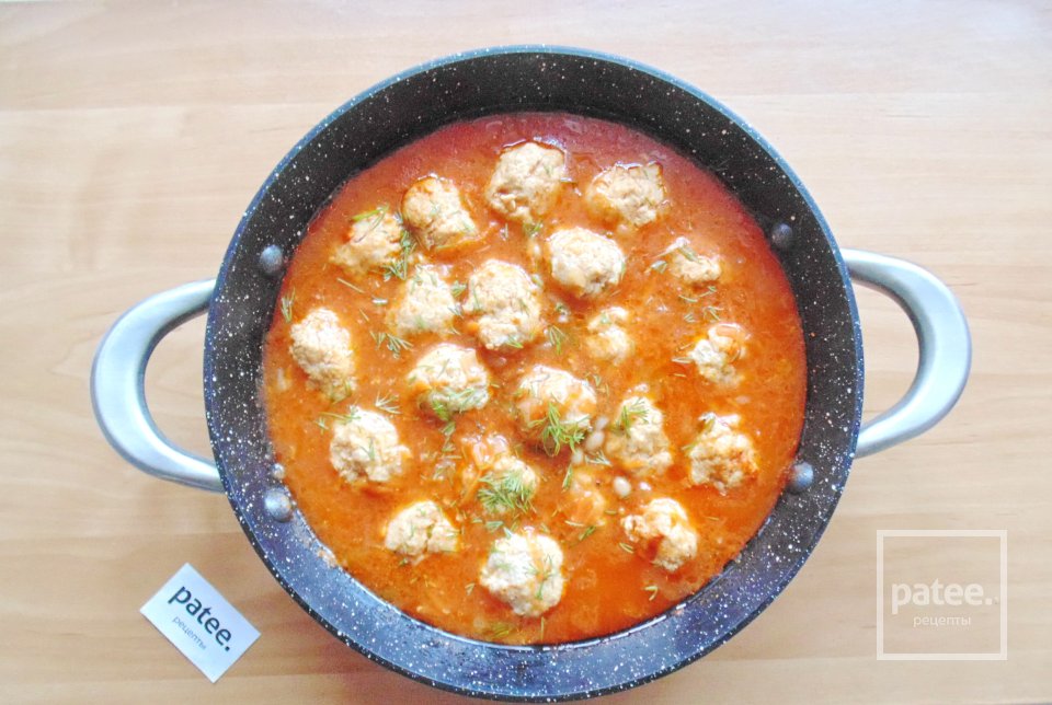 Куриные тефтели с фасолью в соусе - Шаг 10