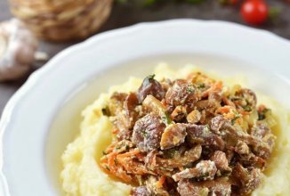 Жареные опята со сметаной и луком 🍄