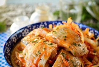 Селедка по-корейски с морковкой и луком 🐠