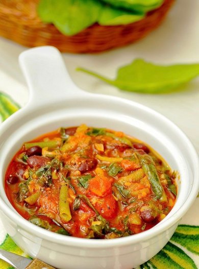 Фасоль со шпинатом в томатном соусе 👍🏼 - Шаг 1