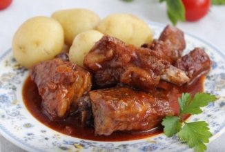 Свиные ребра в пикантном соусе 🥩