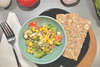 Салат с тунцом