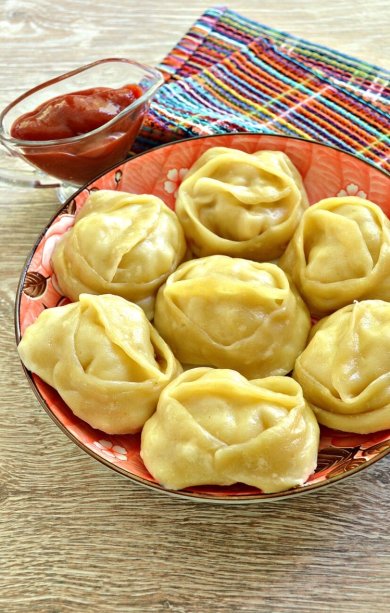 Манты с курицей и картофелем 🥟