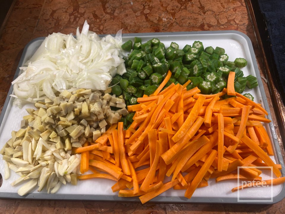 Вьетнамский суп Фо с креветками, кальмарами и осьминогом - Шаг 10