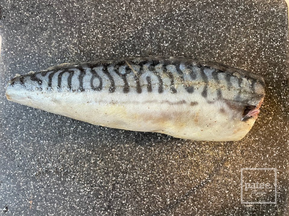 Скумбрия фаршированная зеленью - Шаг 1