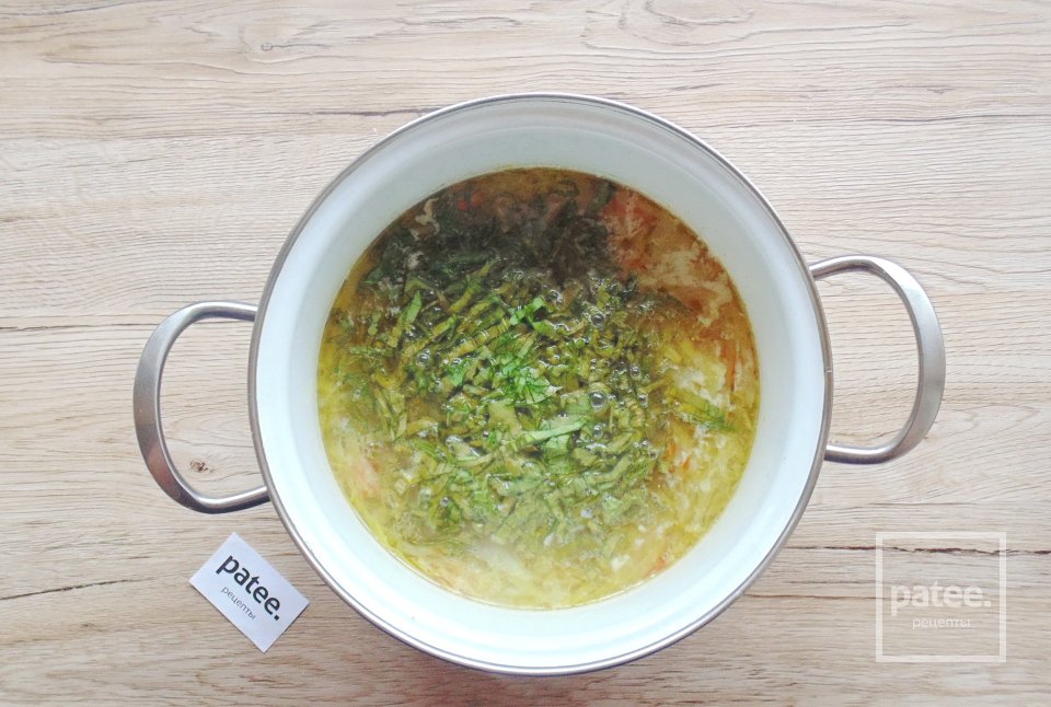 Овощной суп с капустой и щавелем - Шаг 8