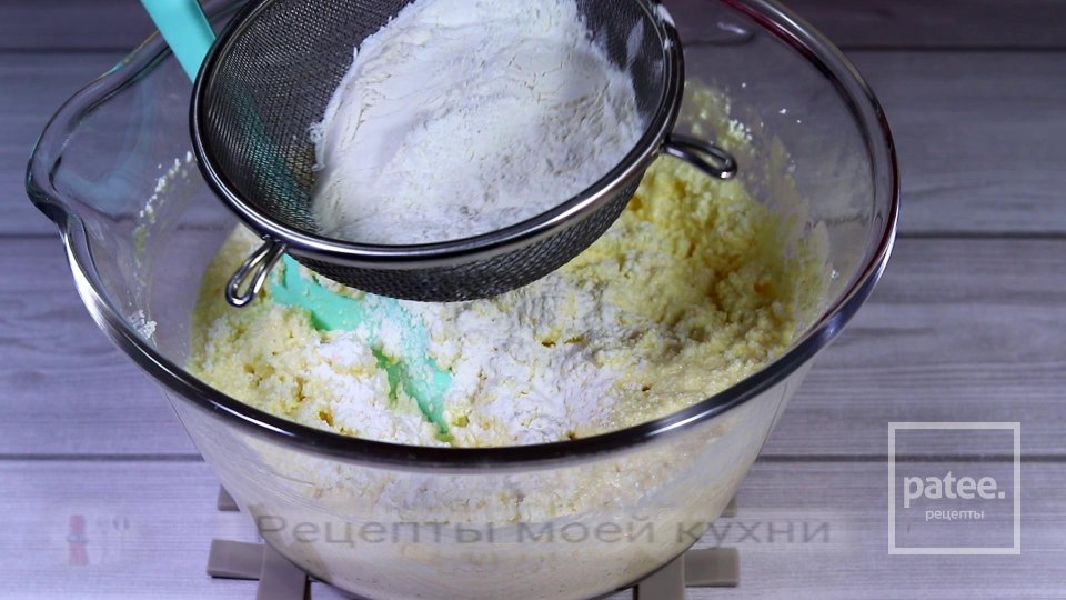 Творожная запеканка с цукатами - Шаг 5