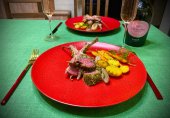 Ягнёнок в травах и миндальной панировке с овощами