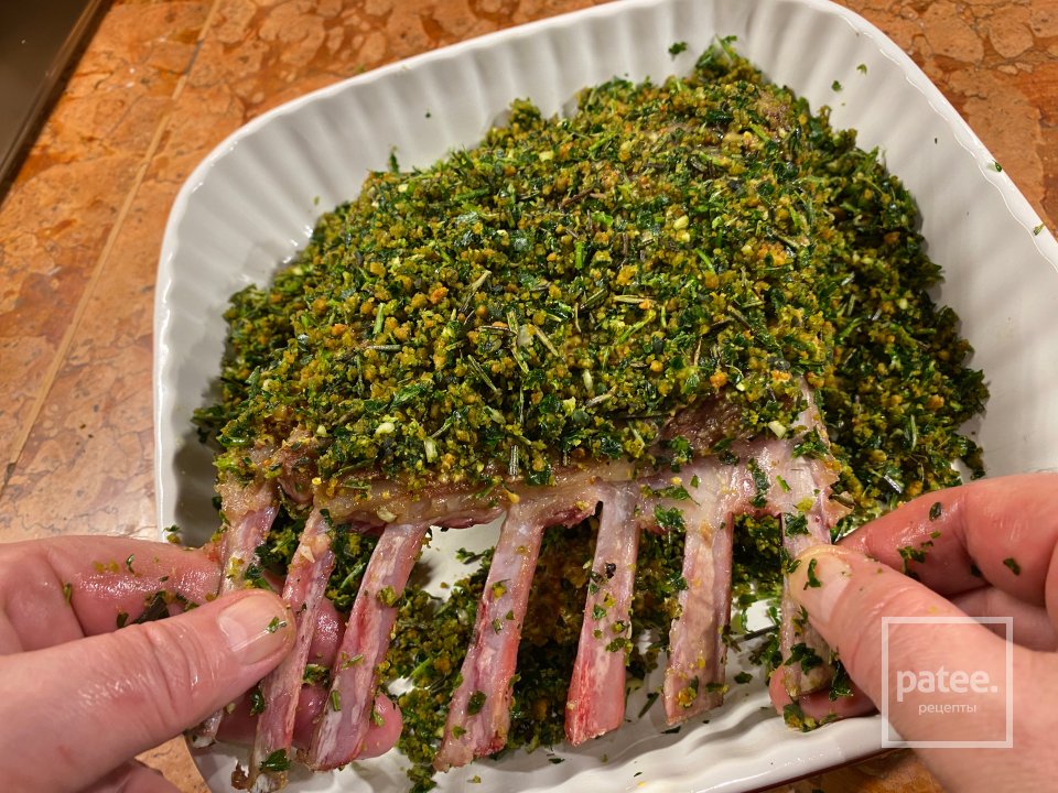 Ягнёнок в травах и миндальной панировке с овощами - Шаг 8