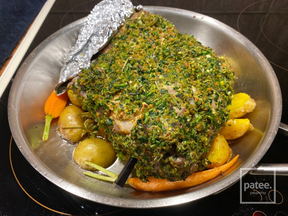 Ягнёнок в травах и миндальной панировке с овощами - Шаг 10